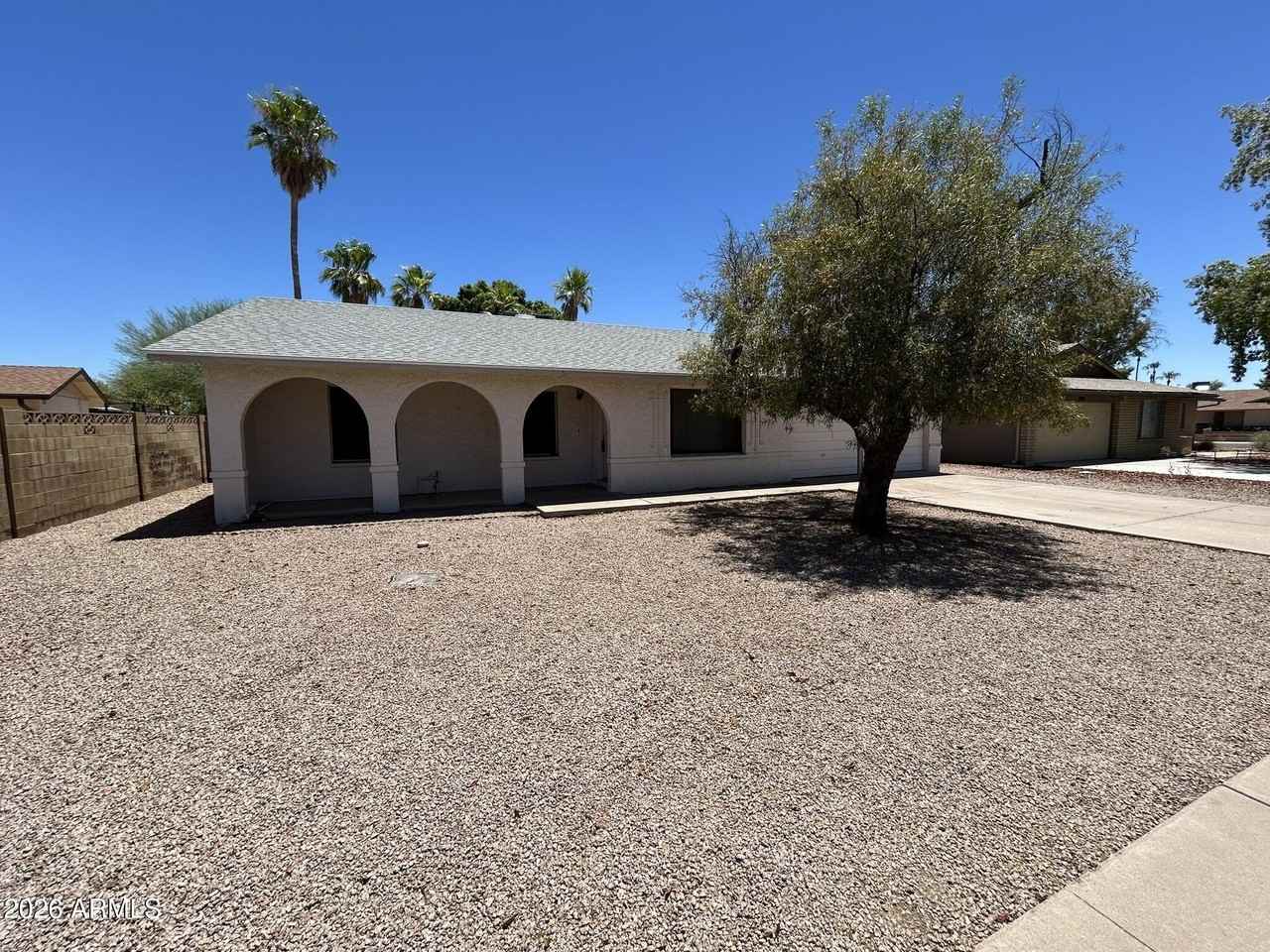 5309 S River Dr - Photo 2 of 32
