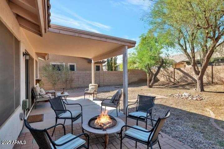 1712 W Sparrow Dr - Photo 2 of 13