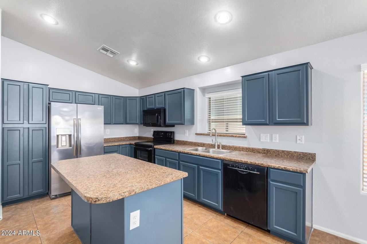 45127 W Jack Rabbit Trl - Photo 5 of 25