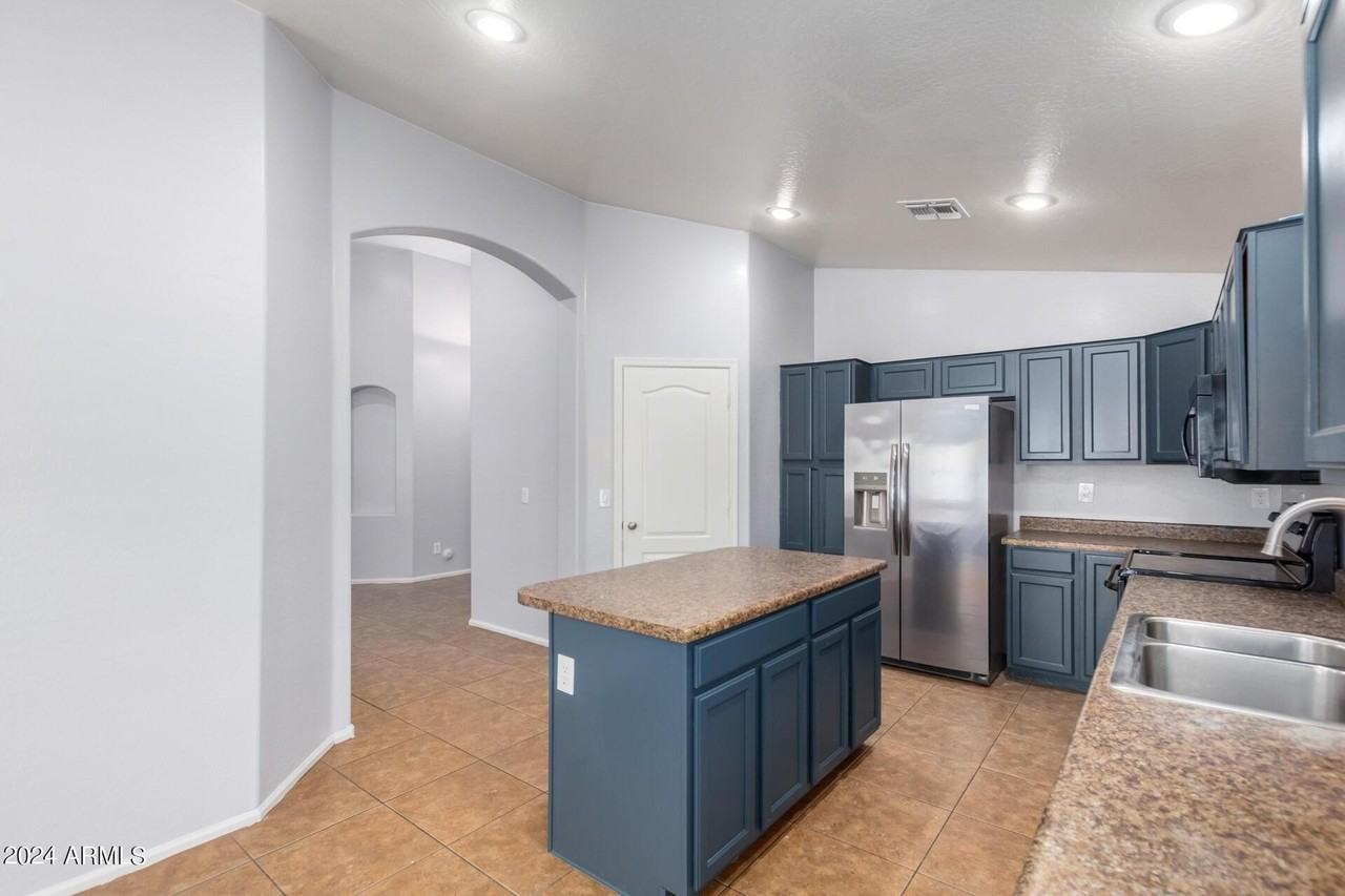 45127 W Jack Rabbit Trl - Photo 7 of 25