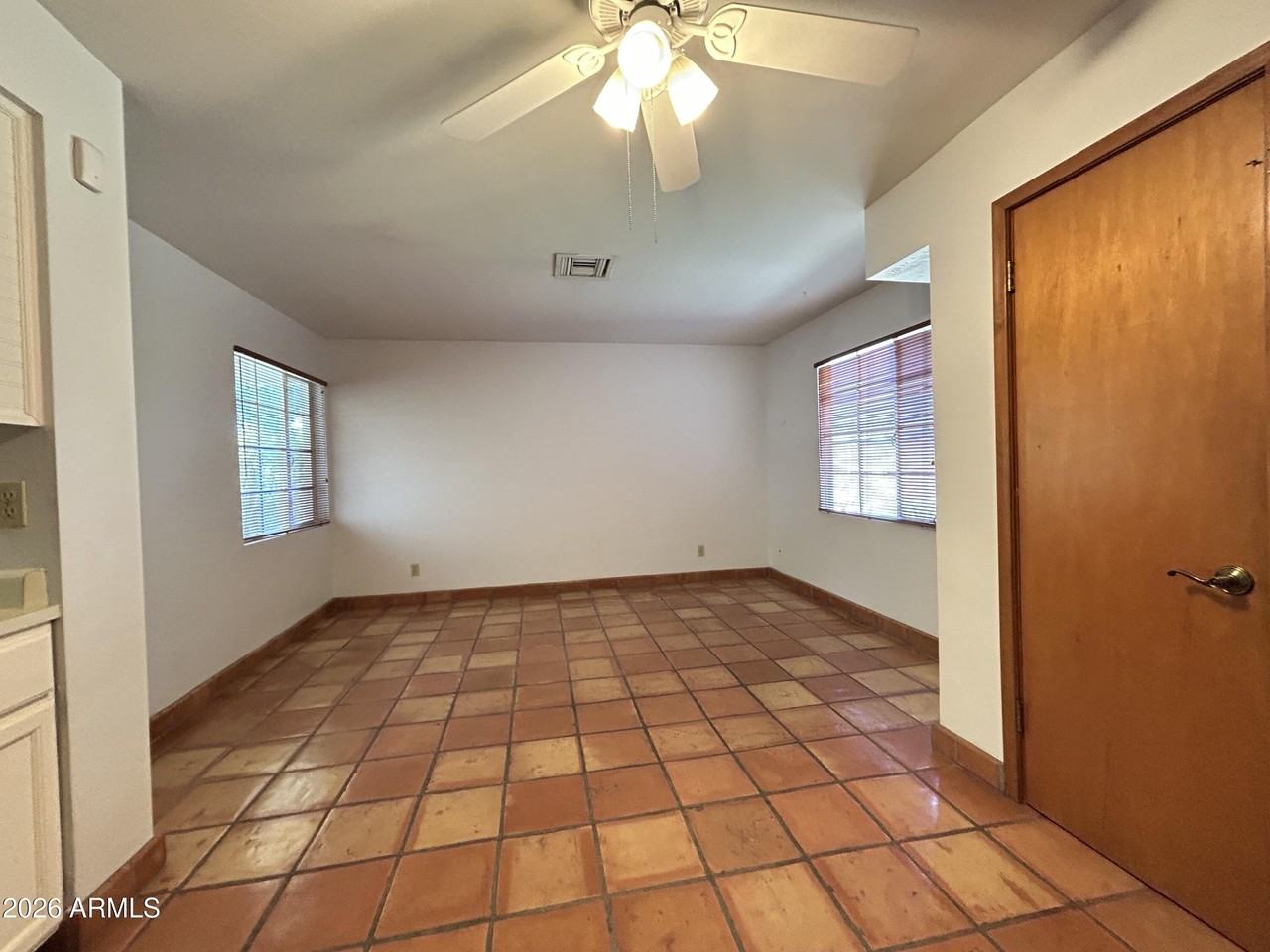 3122 E Montecito Ave - Photo 5 of 27