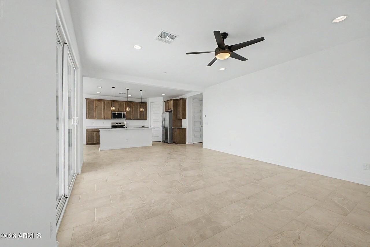 32000 N 121st Ave - Photo 5 of 23