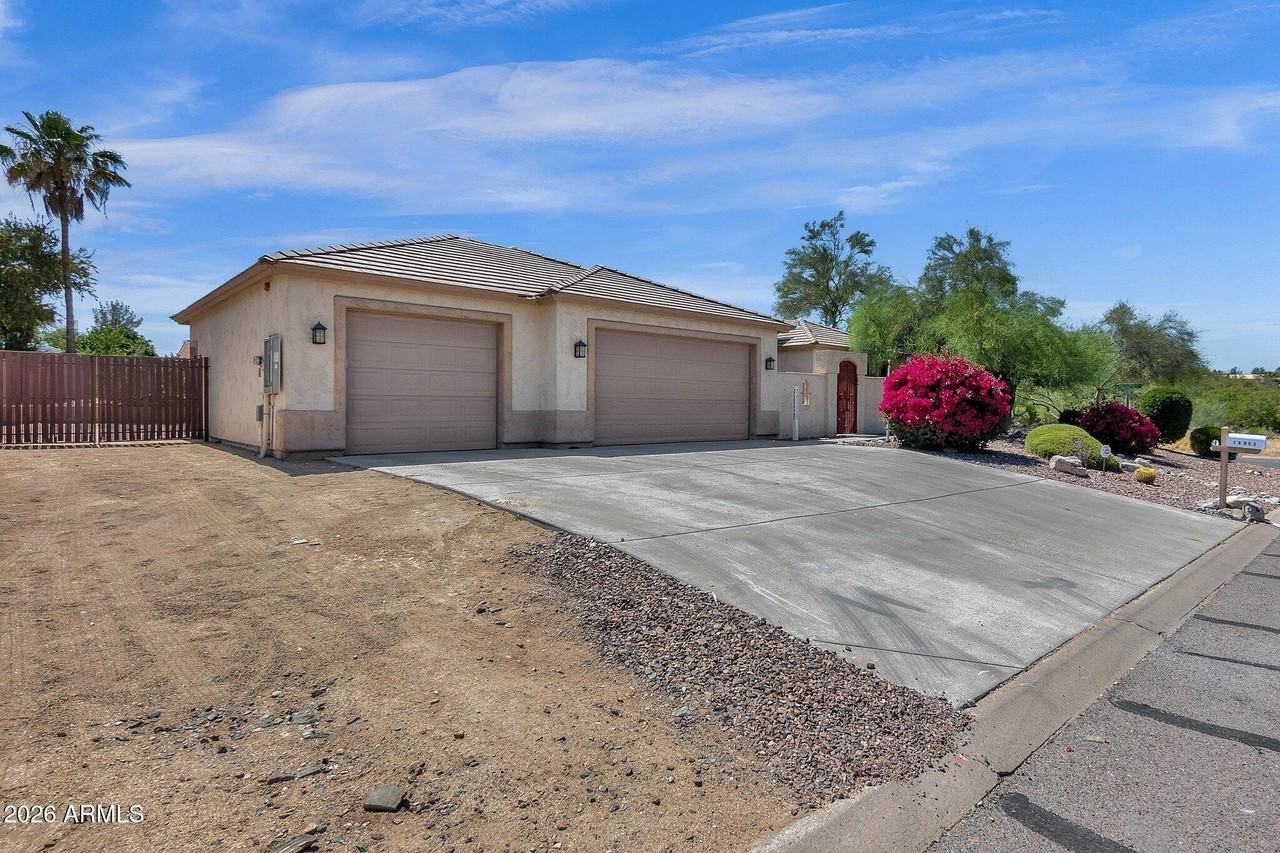 14052 N El Pueblo Blvd - Photo 2 of 42