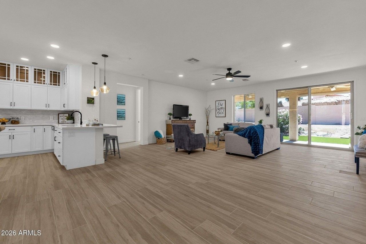 14052 N El Pueblo Blvd - Photo 7 of 42