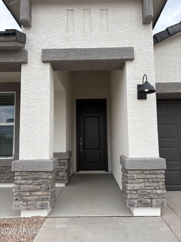 17790 W Turquoise Ave - Photo 4 of 29