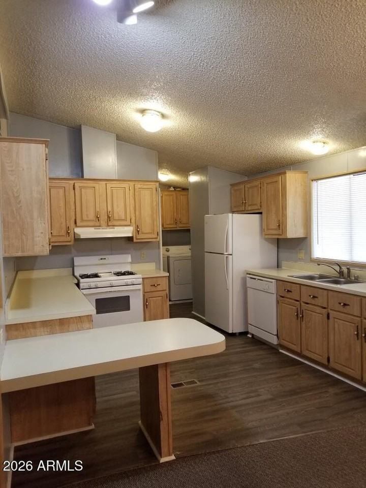 11275 N 99th Ave #99 - Photo 3 of 18