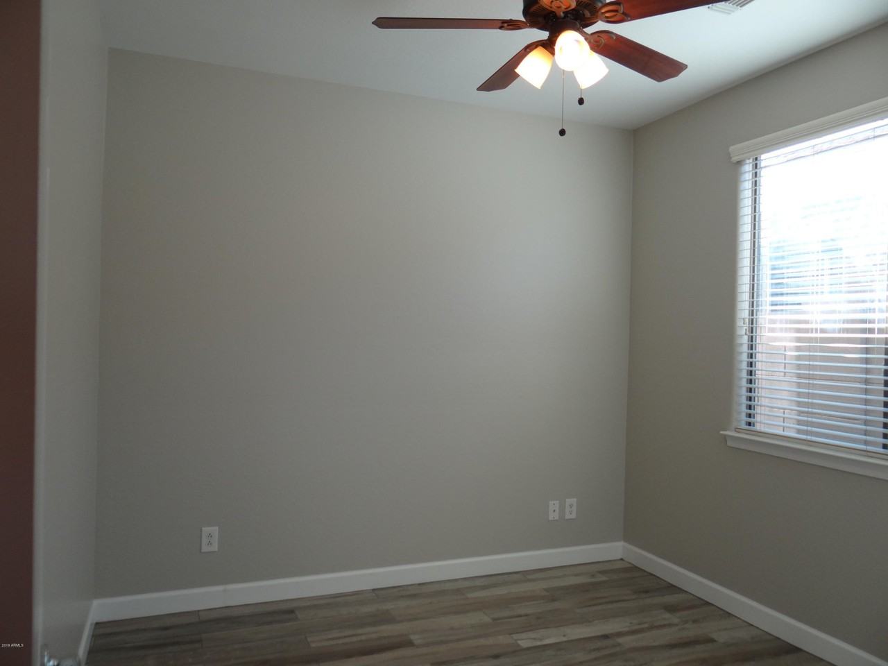 10331 W Carlota Ln - Photo 6 of 38