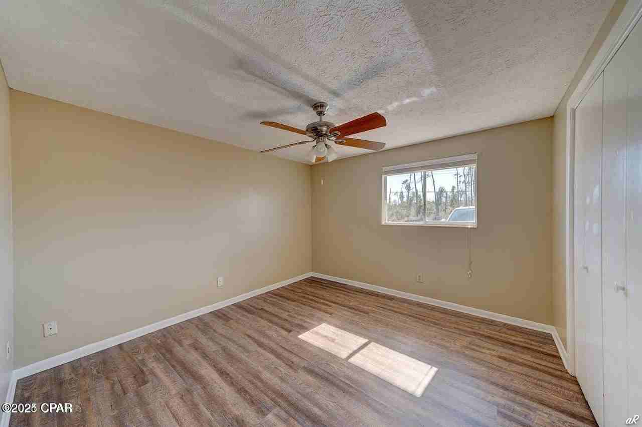 706 W 26th St - Photo 5 of 18