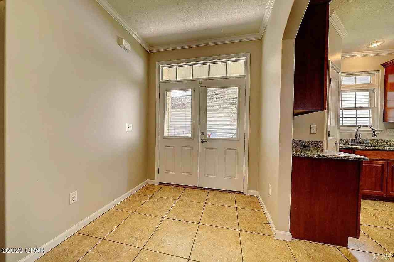 4021 Oak Forest Dr - Photo 5 of 28