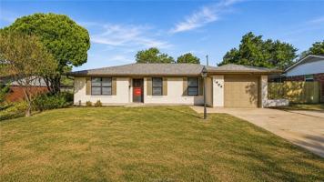 featured image of 1404 Esther Blvd