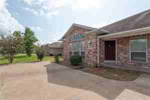 featured image of 1004 Crepe Myrtle Ct
