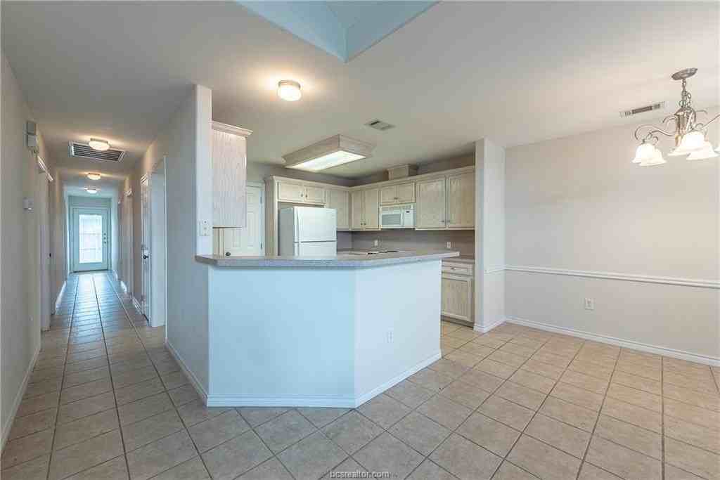 1004 Crepe Myrtle Ct - Photo 7 of 22