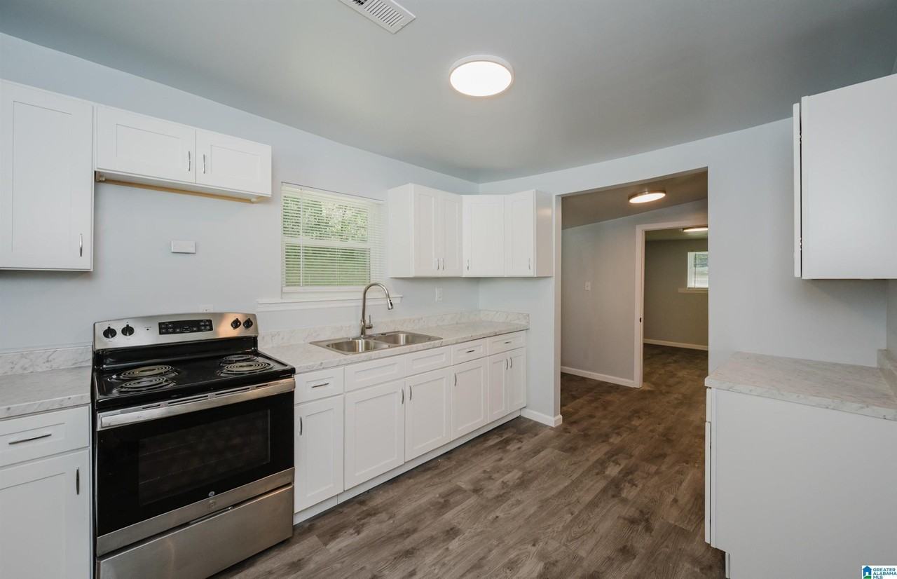 1839 1st St S - Photo 4 of 11