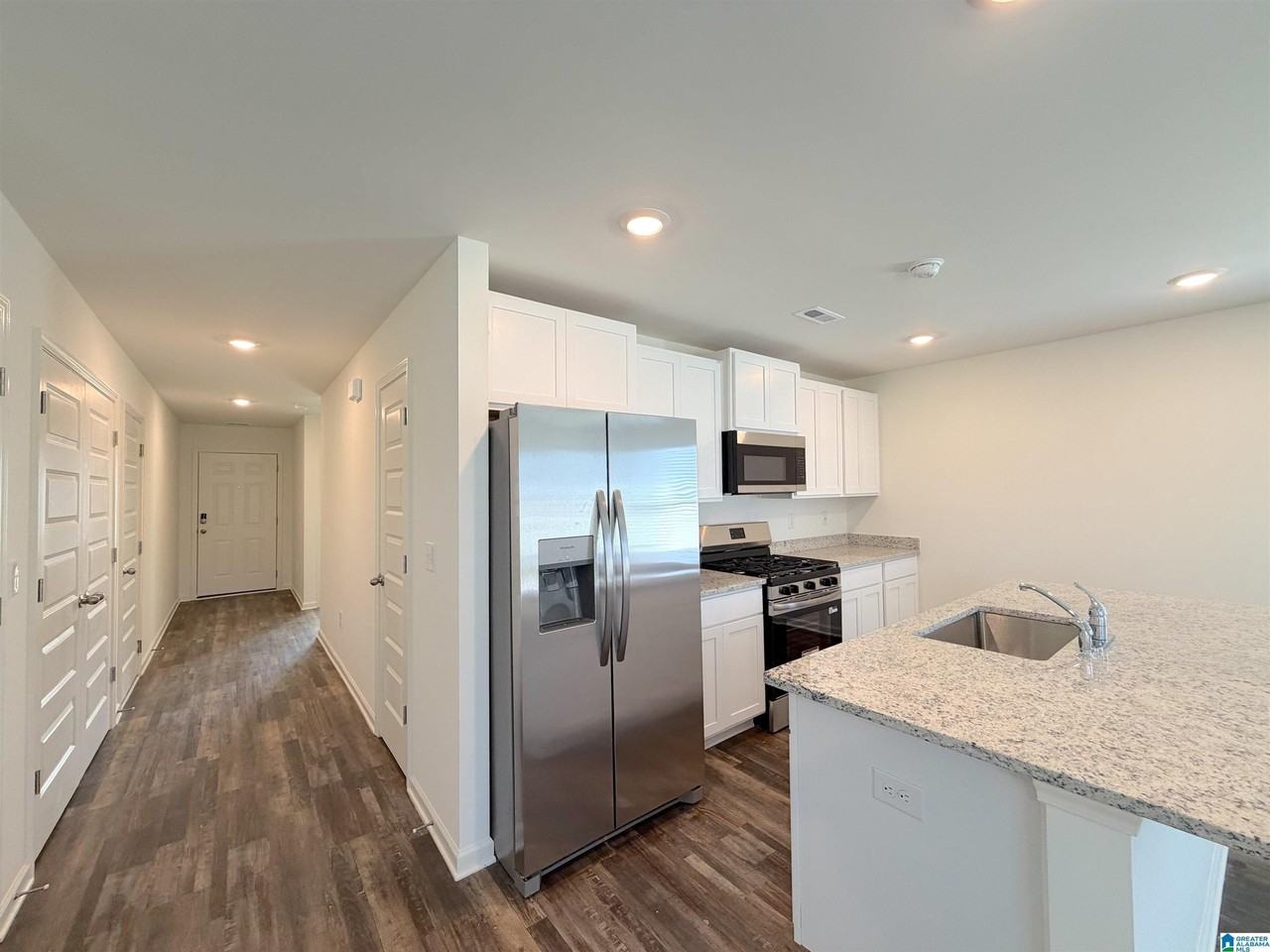2025 Ogletree Pl - Photo 4 of 33