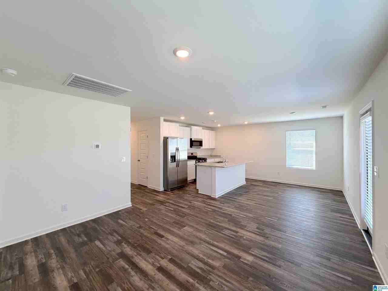 2025 Ogletree Pl - Photo 5 of 33