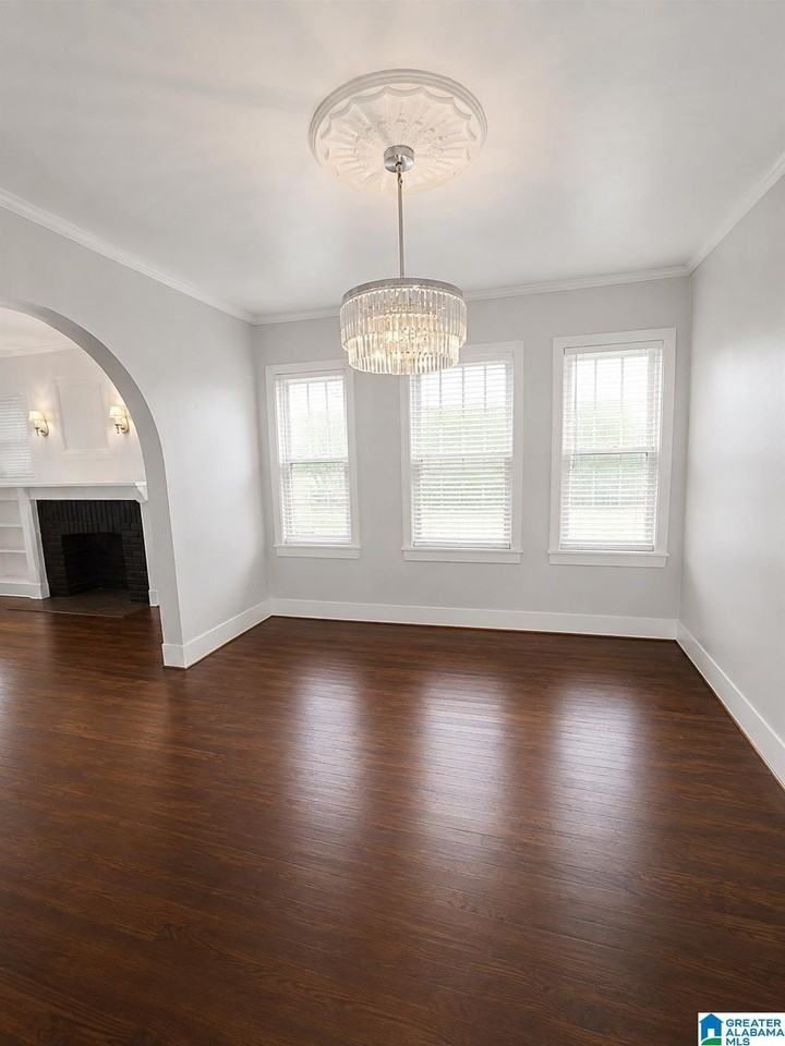 425 Owen Ave - Photo 2 of 7