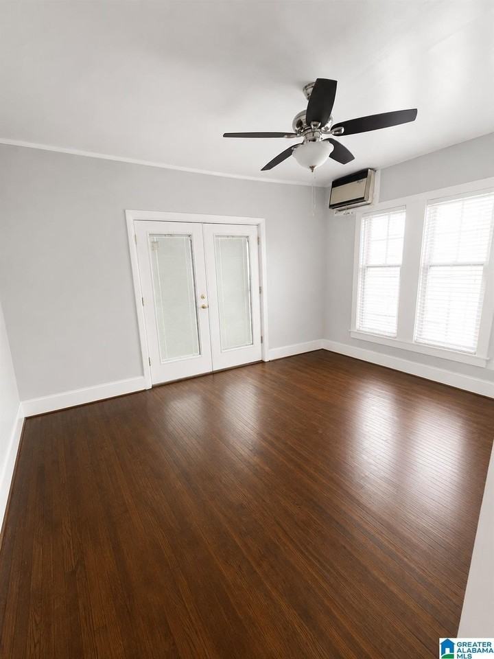 425 Owen Ave - Photo 3 of 7