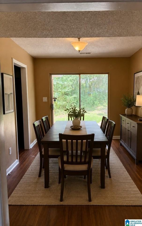 1912 Lyle Dr - Photo 3 of 10