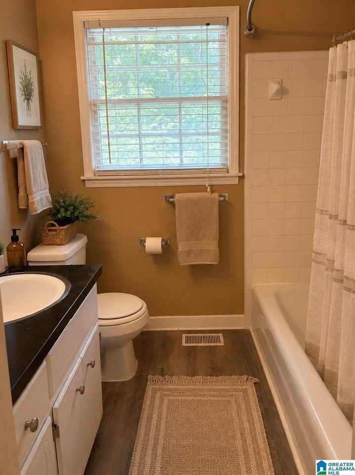 1912 Lyle Dr - Photo 6 of 10