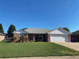 featured image of 2830 York Ln