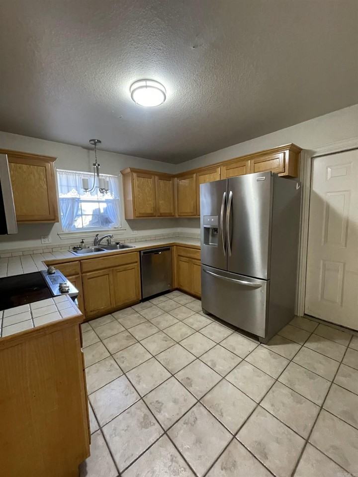 2006 Wertz Ave - Photo 3 of 16