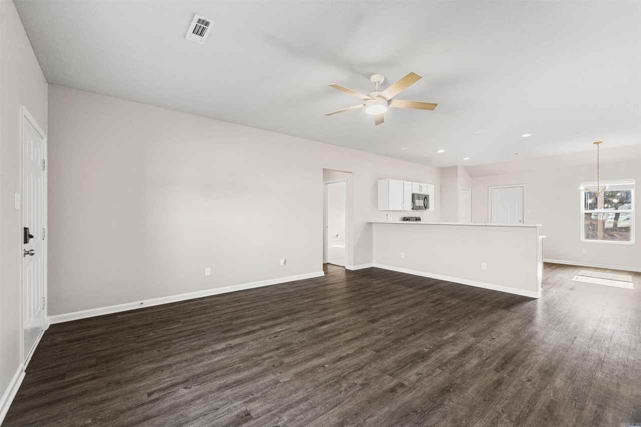 2280 Getty Dr - Photo 6 of 32