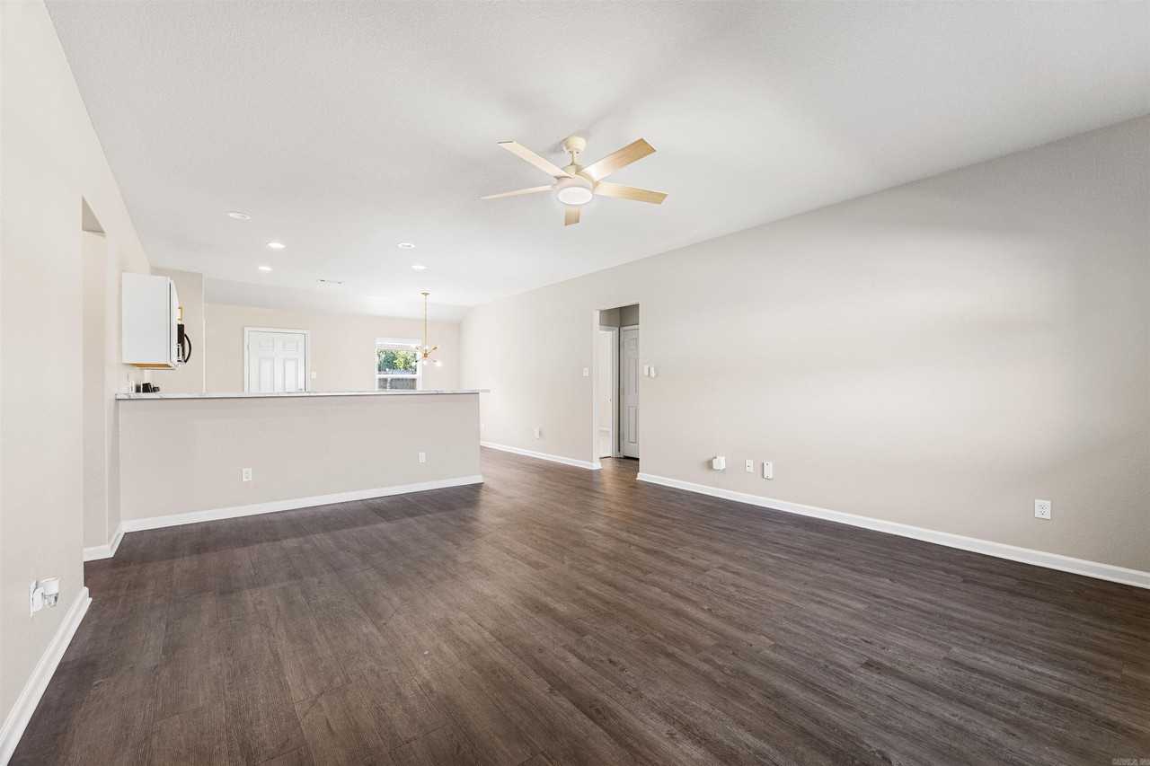 2280 Getty Dr - Photo 7 of 32