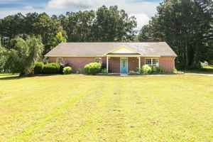 featured image of 85 Williamsburg Cv