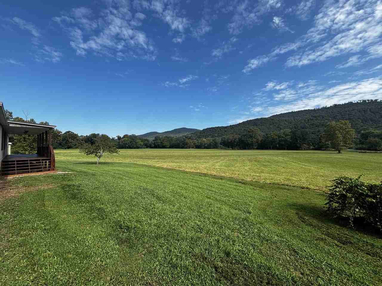 4915 Sweetens Cove Rd - Photo 4 of 24