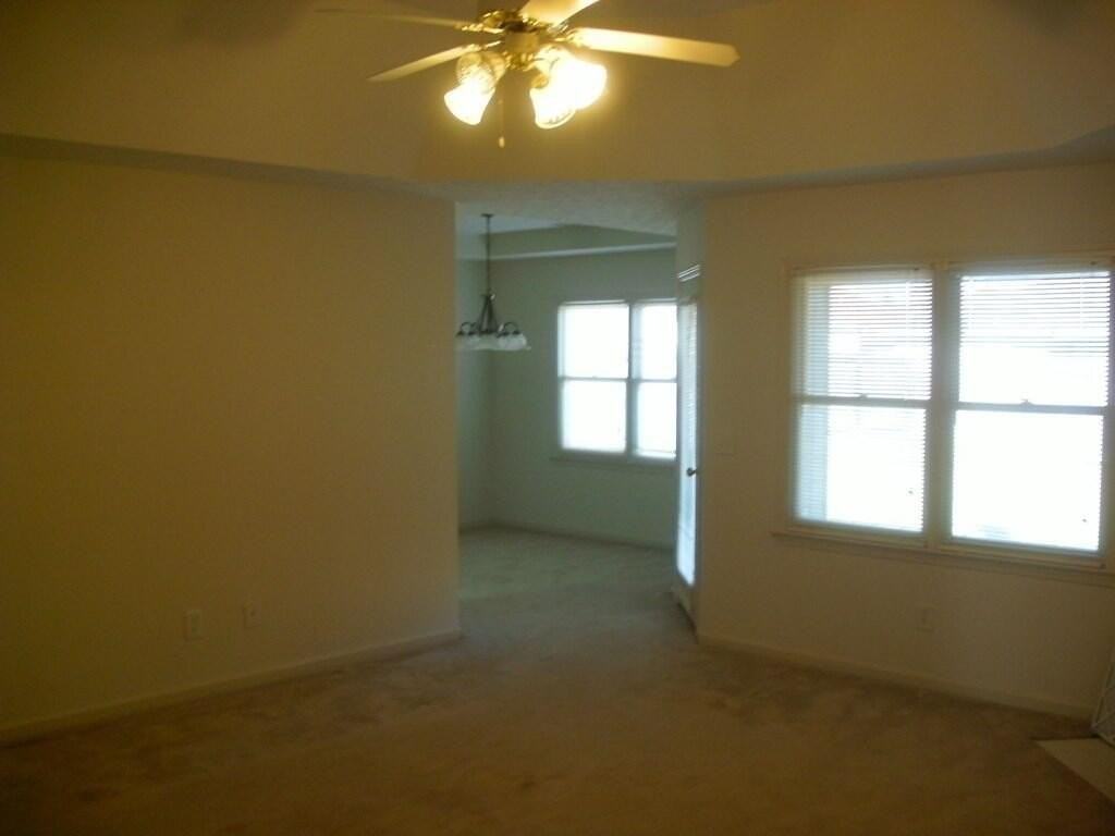 3419 Flintlock Dr - Photo 4 of 5