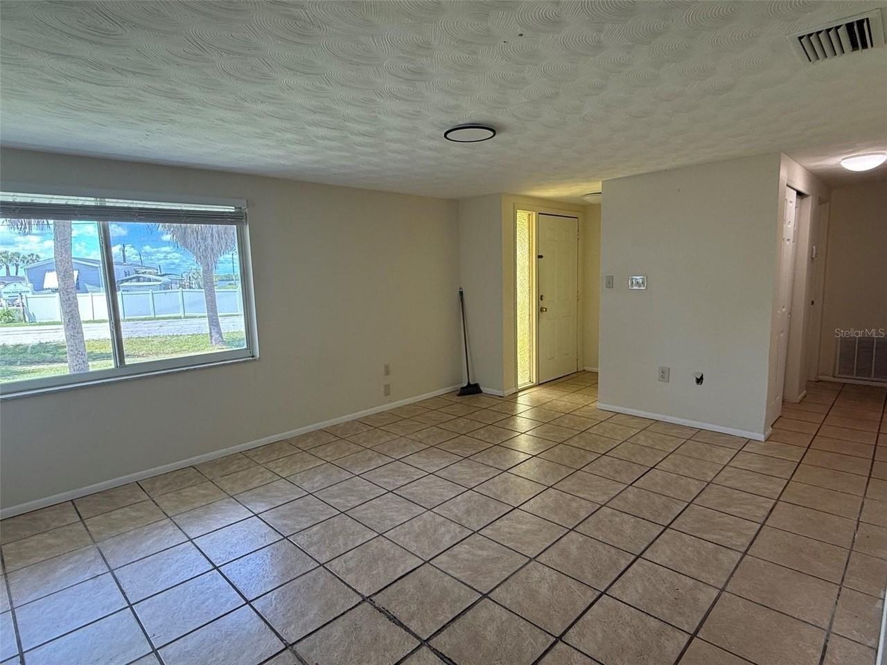 5405 Riverside Dr - Photo 4 of 12