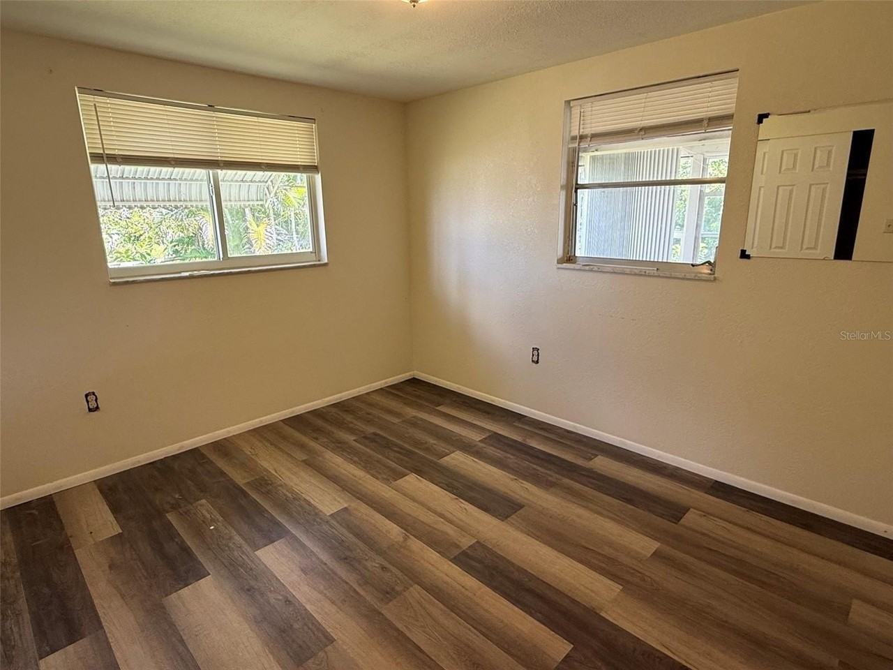 5405 Riverside Dr - Photo 6 of 12