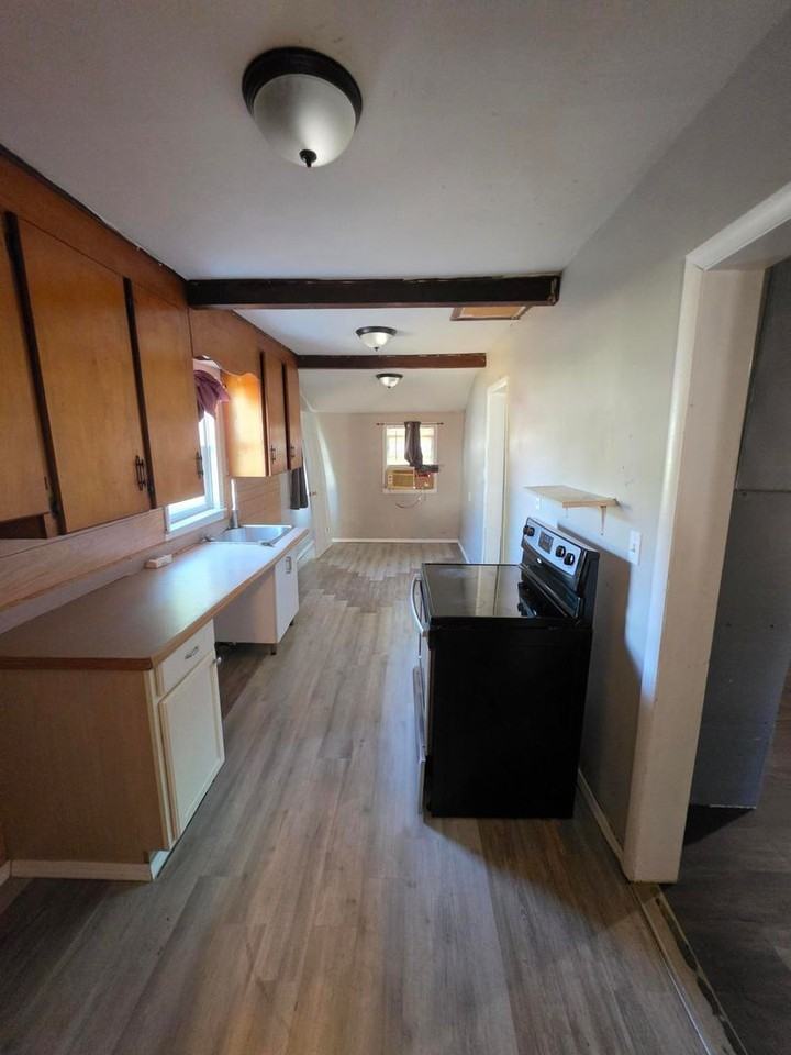 1209 Poplar St - Photo 6 of 14