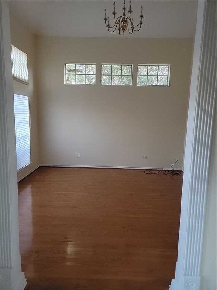 4530 Oso Pkwy - Photo 3 of 17