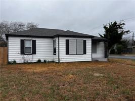 featured image of 3301 Austin St