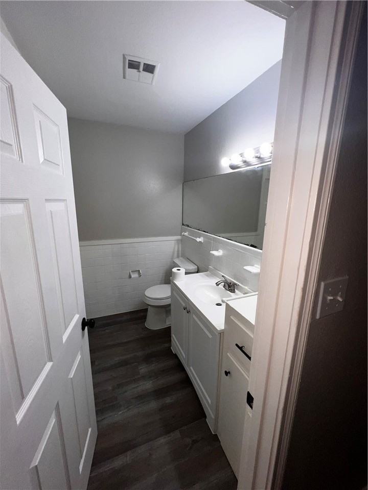 3301 Austin St - Photo 5 of 17