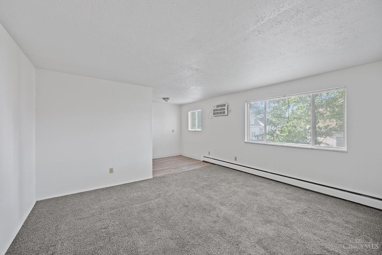 204 N East St #10 - Photo 5 of 20