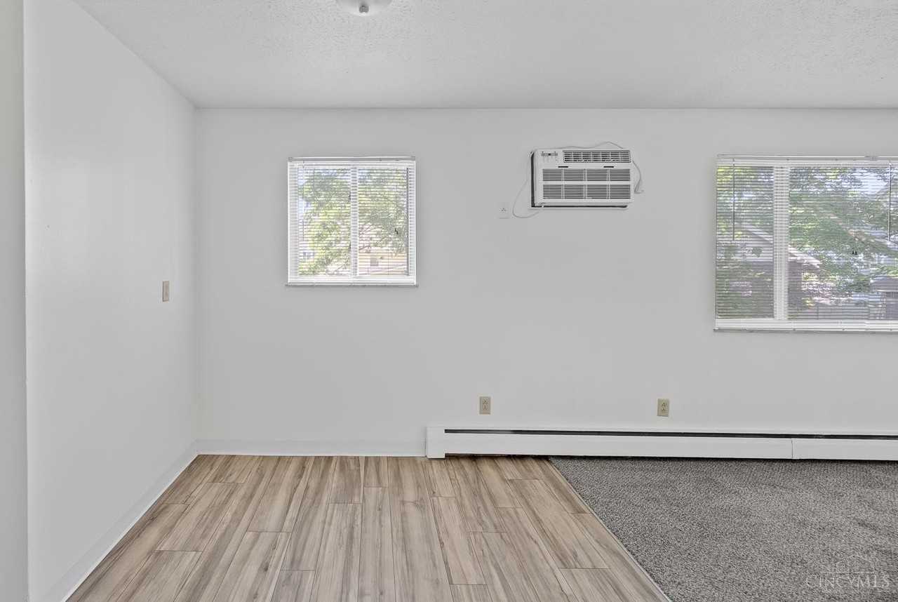 204 N East St #10 - Photo 7 of 20