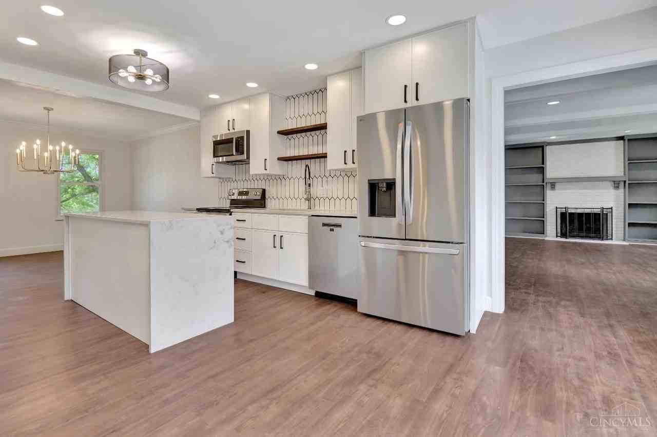 7197 Braemer Ln - Photo 6 of 32