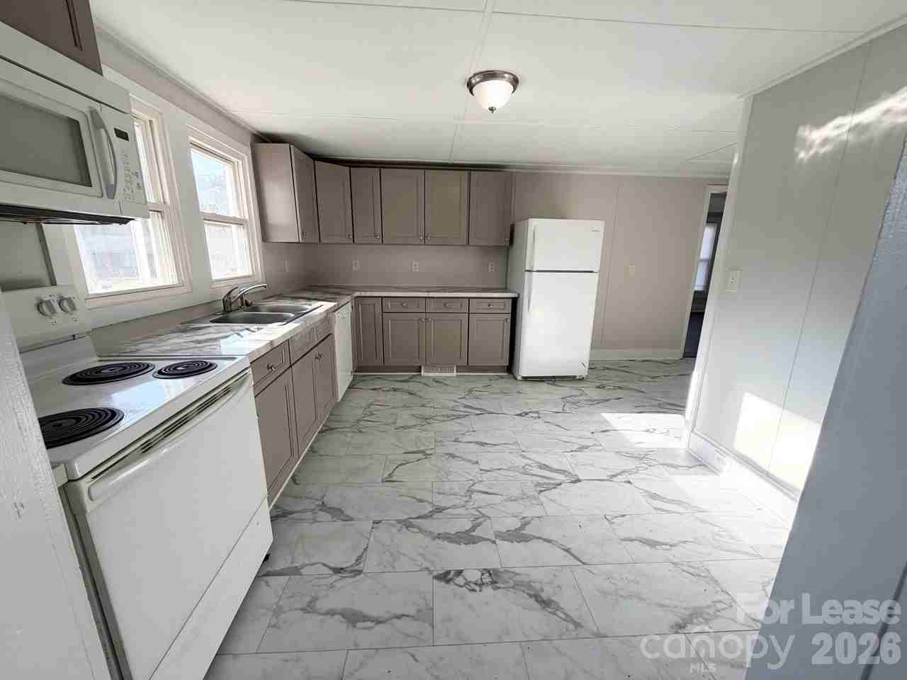1750 Patterson St - Photo 3 of 14