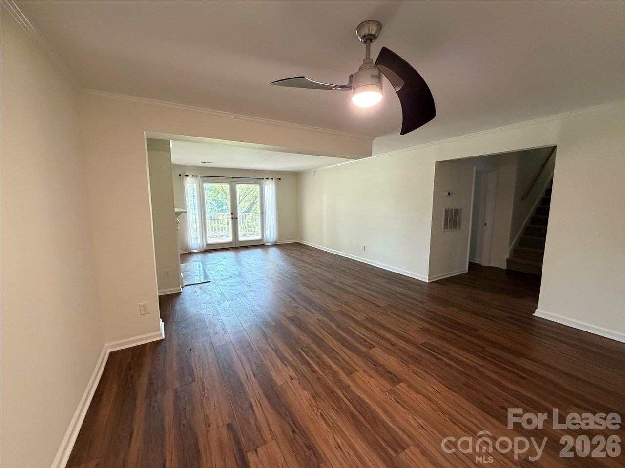 225 S Chase St - Photo 4 of 18
