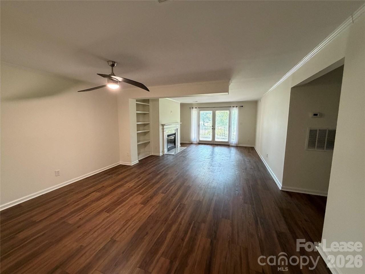 225 S Chase St - Photo 6 of 18