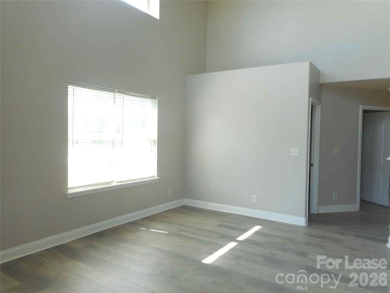 228 Gumtree Dr - Photo 4 of 26