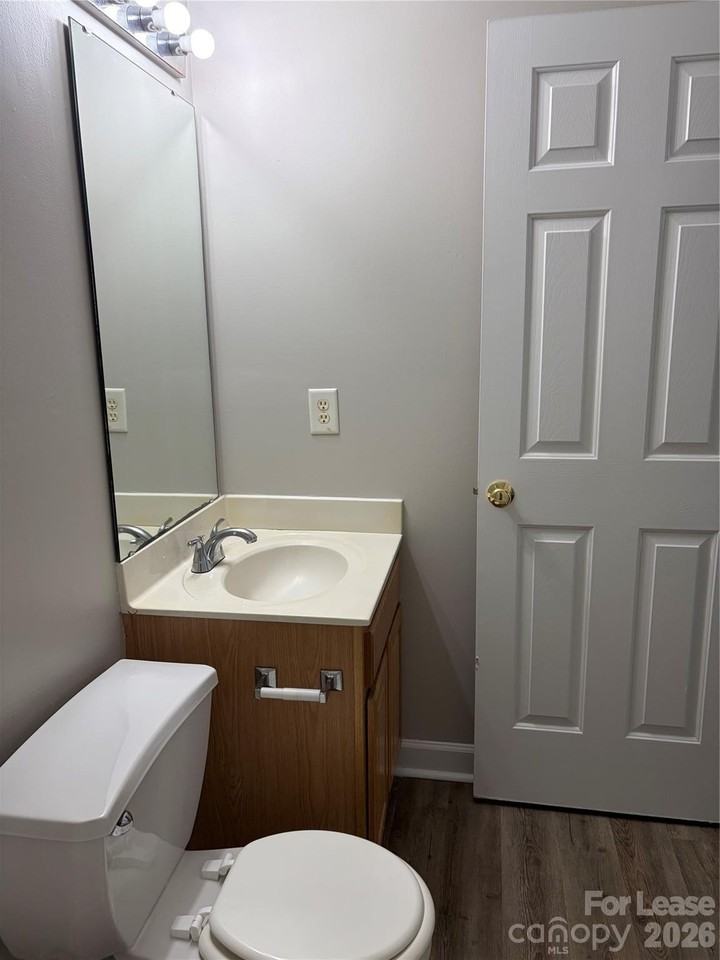4924 Aldersbrook Dr - Photo 7 of 33