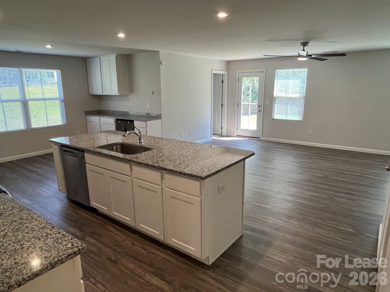 4320 Bowline Dr - Photo 4 of 32