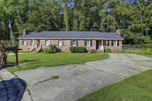 featured image of 14 Highgate Ct