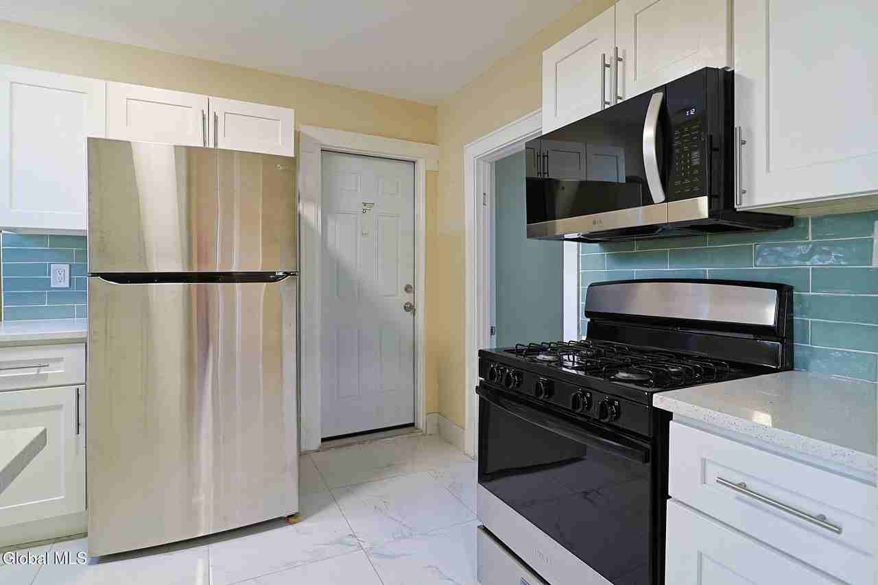 33 W Pine St #2 - Photo 3 of 24