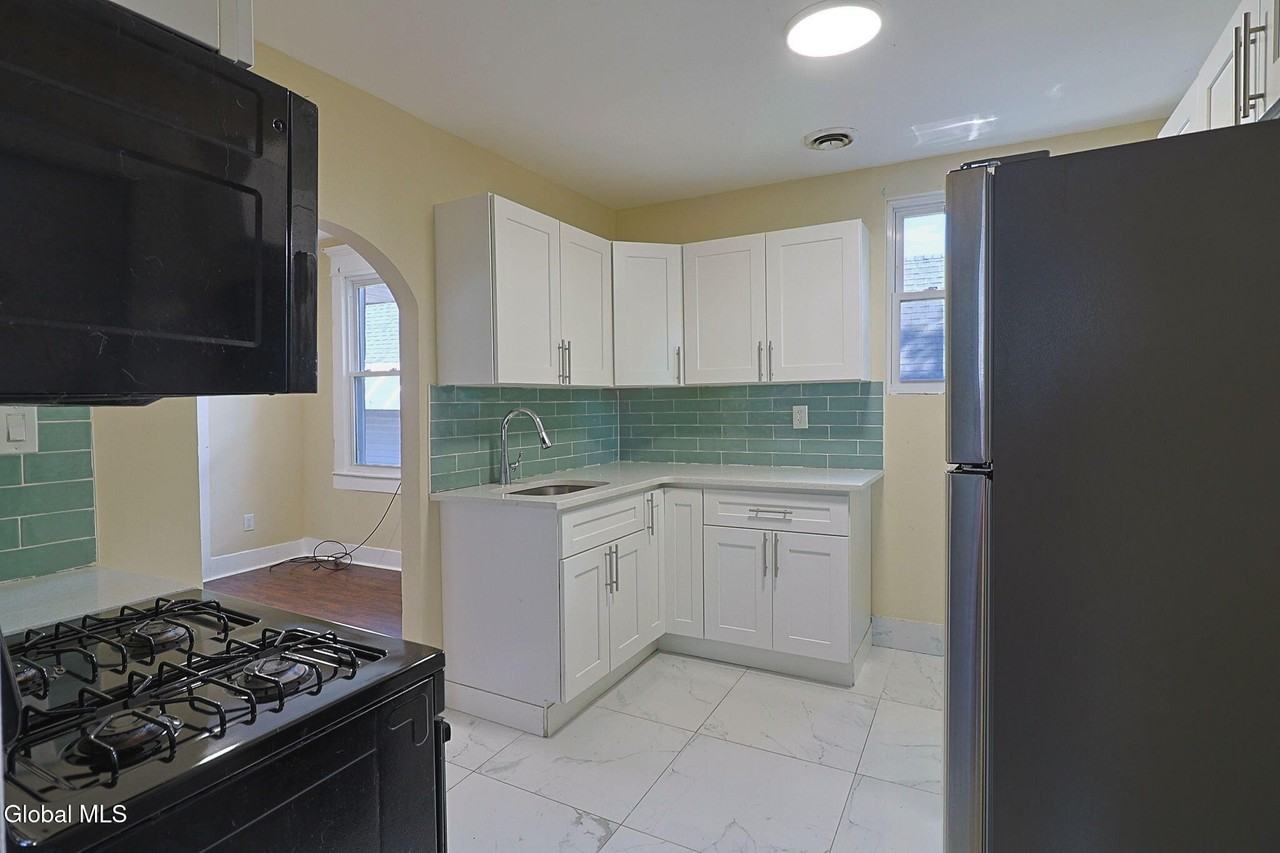 33 W Pine St #2 - Photo 5 of 24