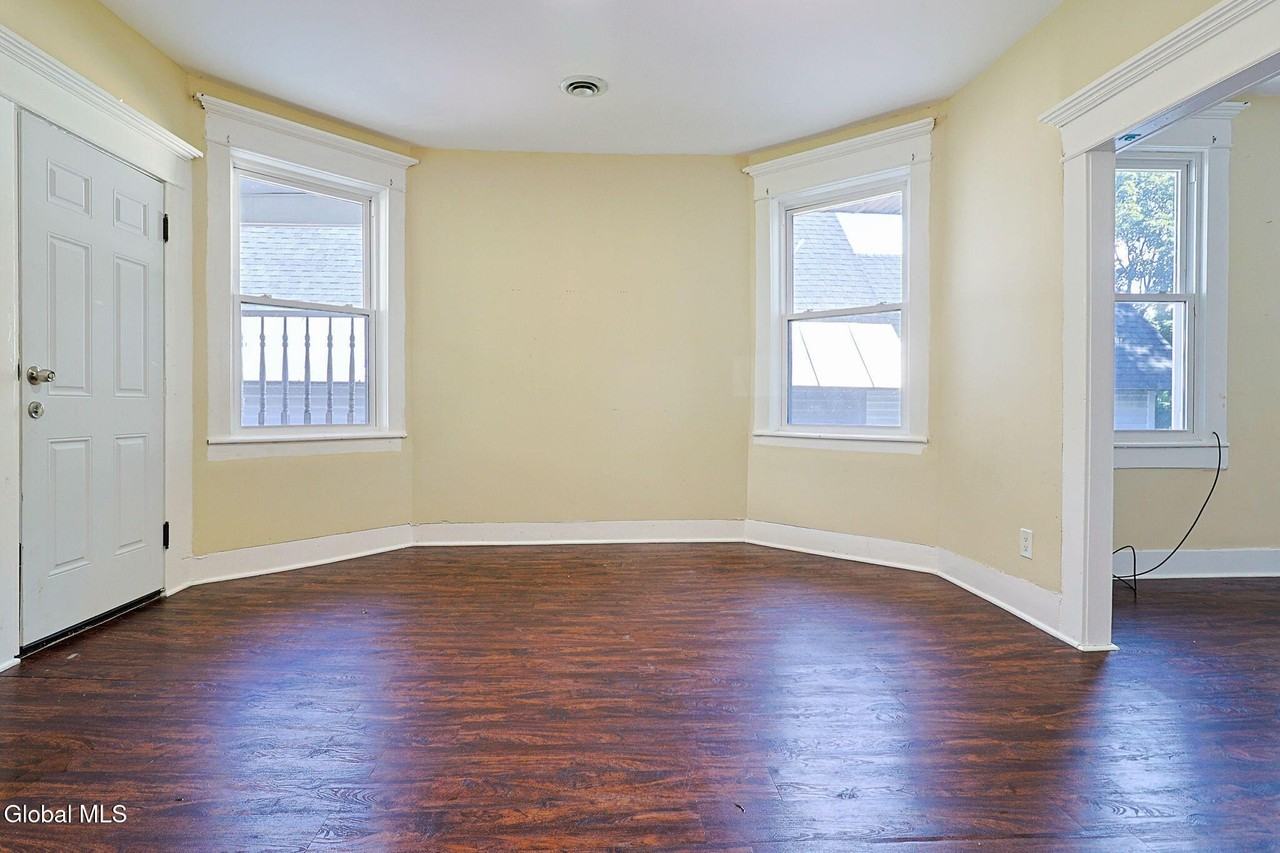 33 W Pine St #2 - Photo 7 of 24