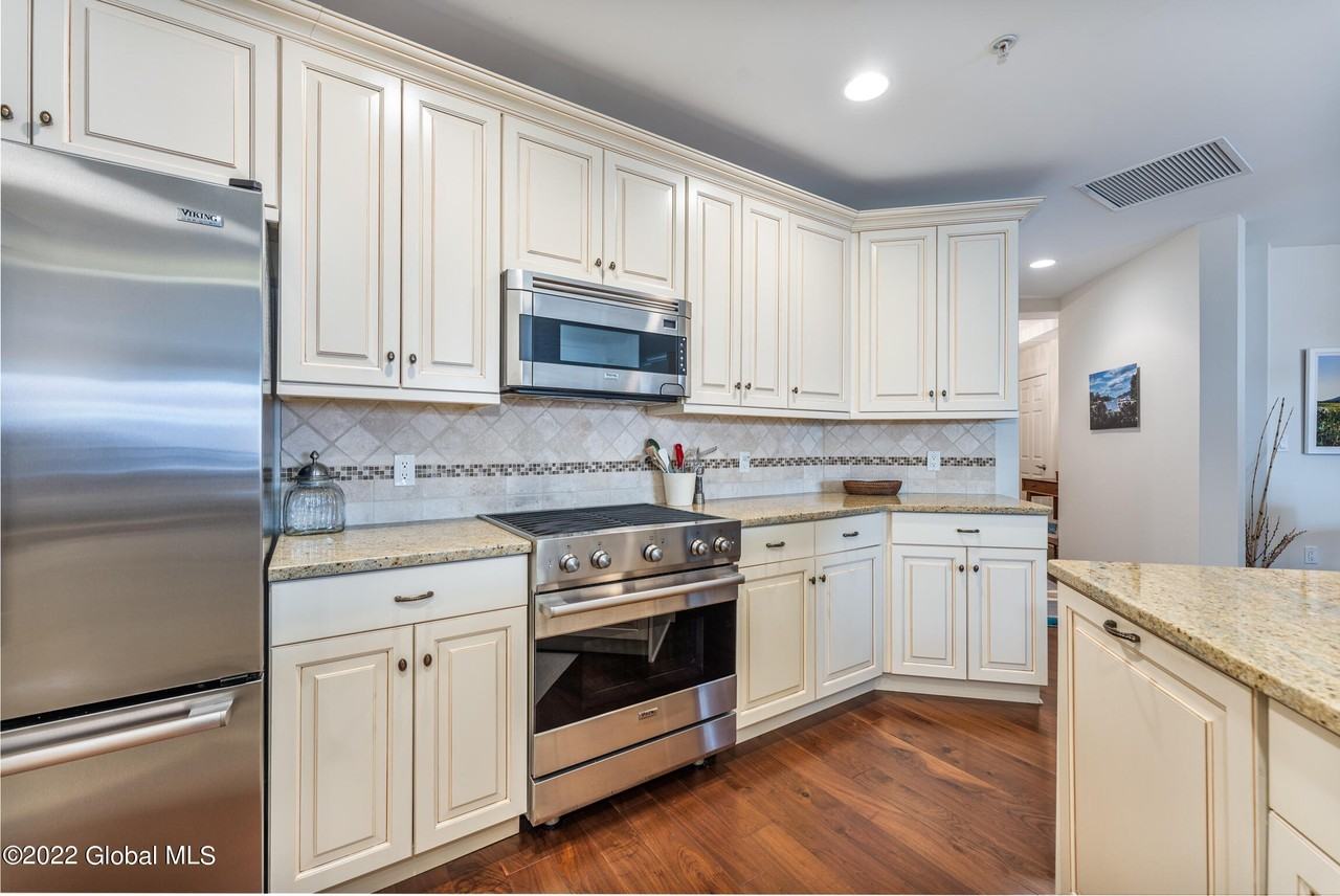 38 High Rock Ave #5C - Photo 4 of 24